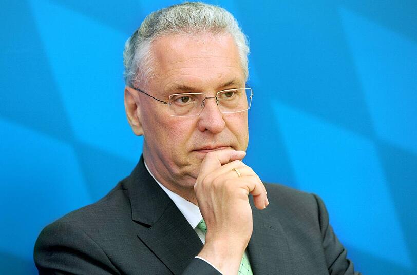 Bayerns Innen- und Verkehrsminister Joachim Herrman (CSU) kritisiert den neuen
Betreiber der Bahnlinie München-Salzburg.
