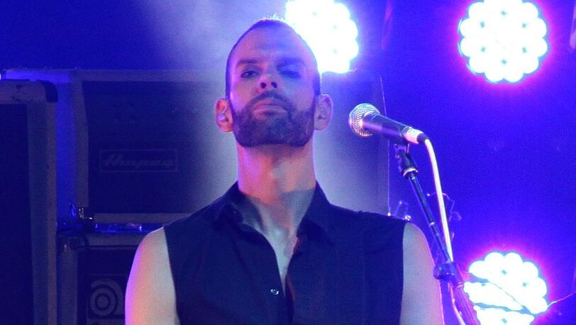 Placebo - im Bild Bassist Stefan Olsdal - sind zurück auf der Bühne.