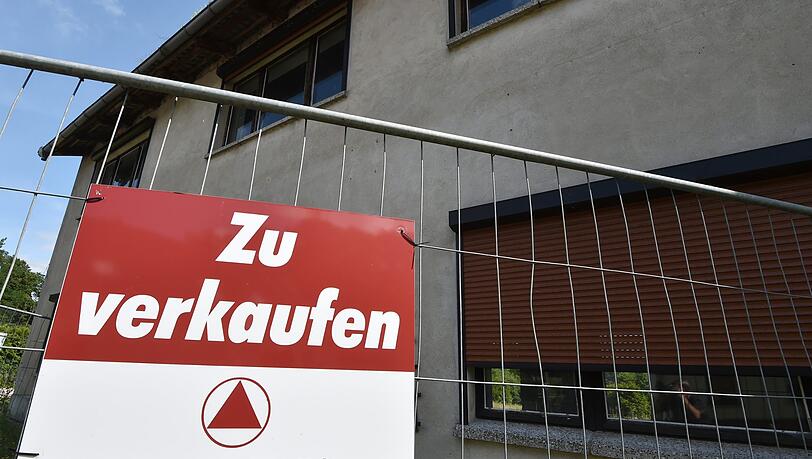 Billiges Geld und knappes Bauland, das sind seit Jahren Preistreiber auf dem Immobilienmarkt. Im abgelaufenen Jahr war das nicht anders. Inzwischen tritt es nicht nur die Großstädte. Billiges Geld und knappes Bauland, das sind seit Jahren Preistreiber auf dem Immobilienmarkt. Im abgelaufenen Jahr war das nicht anders. Inzwischen tritt es nicht nur die Großstädte.