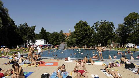 Der Sommer kommt: Am 1. Mai startet die Freibad-Saison hier im Schyrenbad.
