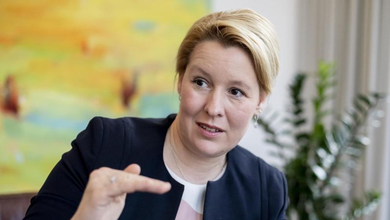 Familienministerin Franziska Giffey sieht den Bund langfristig in der Verantwortung für Kitas. Familienministerin Franziska Giffey sieht den Bund langfristig in der Verantwortung für Kitas.