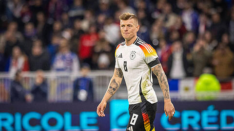 DFB-Rückkehrer Toni Kroos ist davon überzeugt, dass Leroy Sané bei der Heim-EM eine wichtige Rolle spielen wird.
