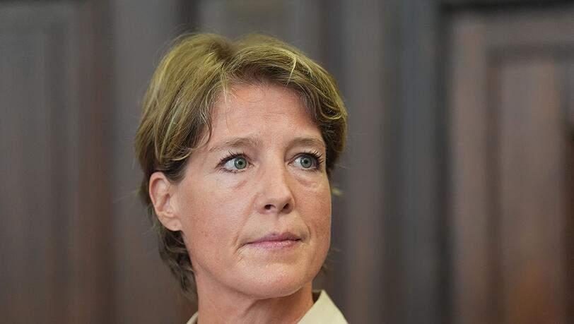 Christina Block im Gerichtssaal. Christina Block im Gerichtssaal.