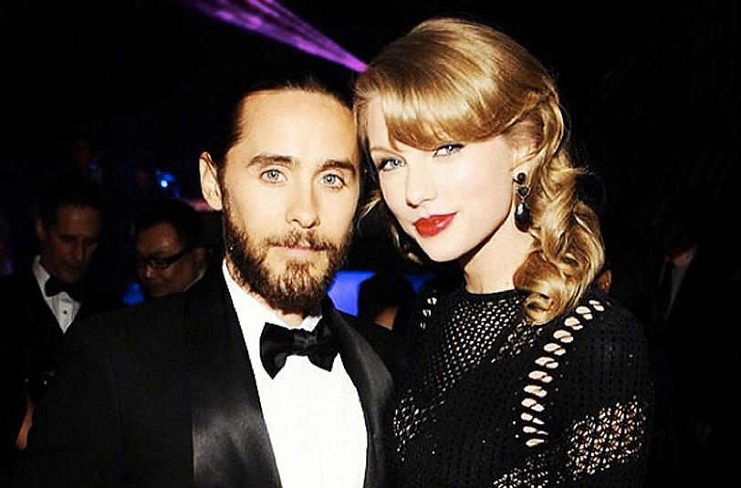Ist die Innigkeit auf diesem Foto nur Show? Wie es aussieht, hat Jared Leto in Wahrheit nicht viel für Taylor Swift übrig.