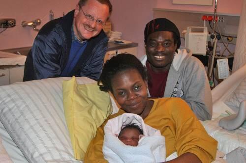 Die schnelle Ebony mit Mama Domingo, Papa Benjamin und Taxifahrer Walter Gottfried.
