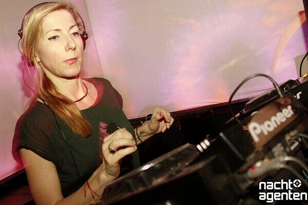 Ellen Allien legt am Sonntag beim Circoloco Open Air auf dem Gelände der Villa Flora auf.