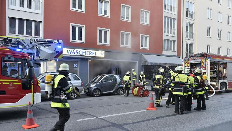 Am Dienstagabend kam es zu einem Brand in einer Wäscherei in der Isarvorstadt. Am Dienstagabend kam es zu einem Brand in einer Wäscherei in der Isarvorstadt.