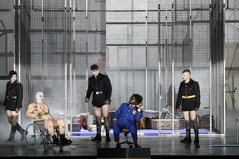 "Le Grand Macabre" im Nationaltheater