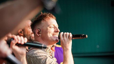 Christian Schild von der Band voXXclub verrät im Interview mit der AZ Details zu seinem Coming-out.