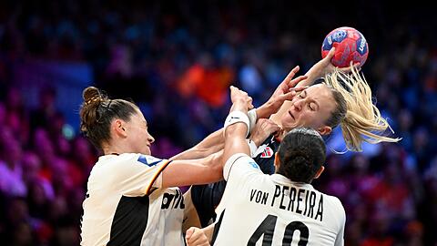 Die Abwehr um Aim&eacute;e von Pereira (r) ist das Punktst&uuml;ck im deutschen Team.