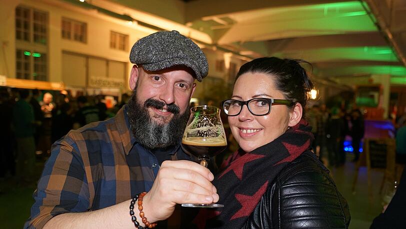 Mike und Johanna Lehmann lieben Vielfalt statt Einheitsbier. Mike und Johanna Lehmann lieben Vielfalt statt Einheitsbier.