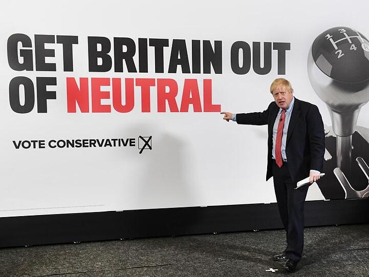 Premier Johnson hofft bei der Parlamentswahl auf eine satte Mehrheit, um sein Brexit-Abkommen durchs Parlament zu bringen zu können.