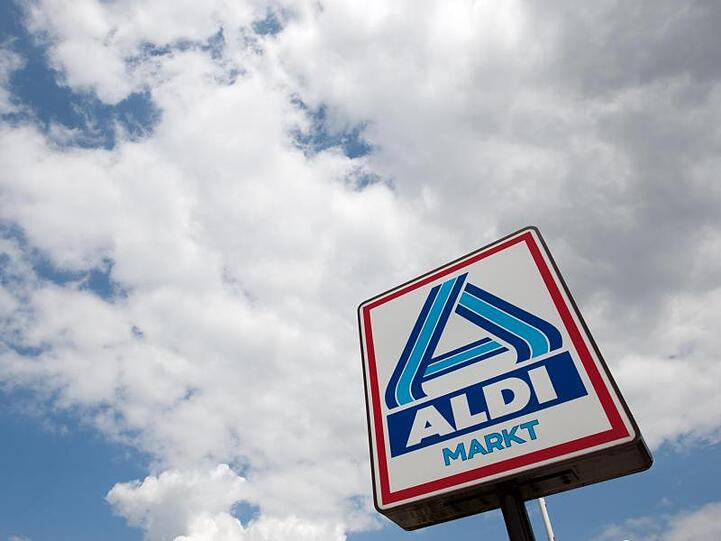 Die Umsätze in der Bundesrepublik hätten sich 2018 schlechter entwickelt als erwartet, sagte ein Firmensprecher von Aldi Nord.
