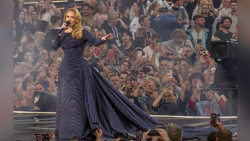 Adele zieht mit ihren Konzerten in der bayerischen Landeshauptstadt mehrere zehntausend Konzertbesucher an.