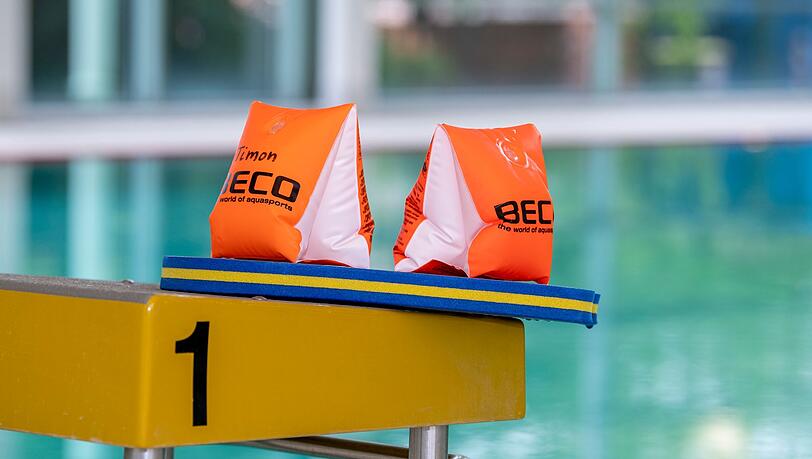 "Die marode B&auml;derlandschaft h&auml;ngt wie ein Damoklesschwert &uuml;ber der Schwimmausbildung", sagt DLRG-Pr&auml;sidentin Ute Vogt. (Archivbild)