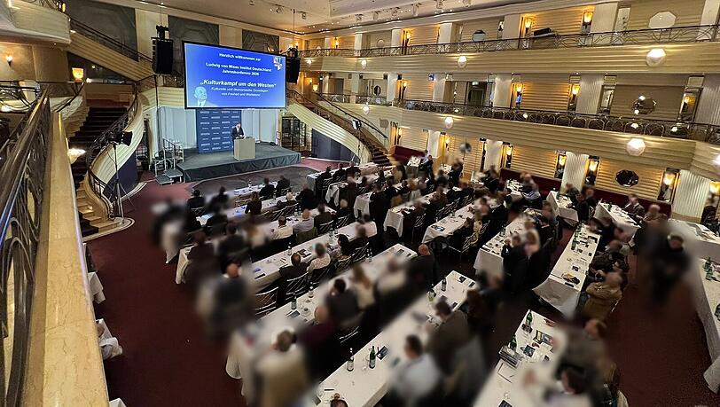 Austauschort für radikale Ideen: Anhänger des anarchokapitalistischen Ludwig-von-Mises-Instituts im Münchner Luxushotel. Austauschort für radikale Ideen: Anhänger des anarchokapitalistischen Ludwig-von-Mises-Instituts im Münchner Luxushotel.