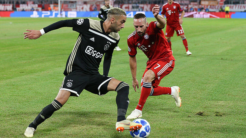 FRANCK RIBERY, NOTE 4: Erste Chance im Spiel, doch sein Ball aus ziemlich spitzem Winkel rauscht ans Außennetz (2.). Rannte immer wieder an, versuchte, immer wieder über die linke Seite durchzubrechen. Mit sinkendem Erfolg bei wachsender Spielzeit. Verlor viele Bälle. Raus in Minute 75. Minute.