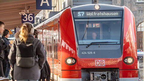 Der Besitzer der Oboe war am 20. November 2022 mit einer S-Bahn der Linie S7 von Icking nach M&uuml;nchen unterwegs, als er den Verlust des Instruments bemerkte. (Symbolbild)