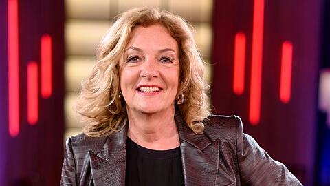 Bettina Tietjen warnt ihre Fans vor Fake-Videos.