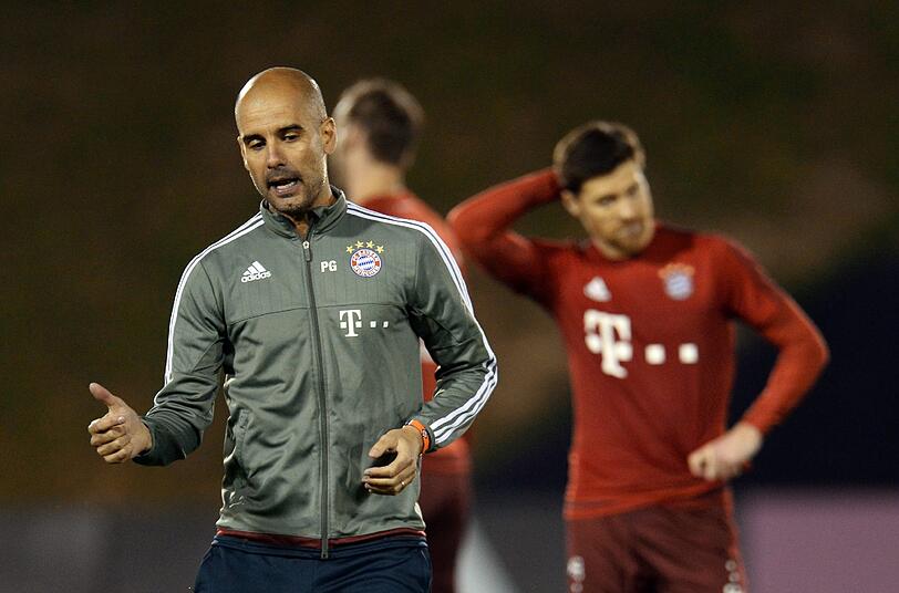 Die Bilder vom ersten Bayern-Trainig in Doha (Katar)