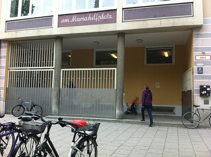 Bilder vom Wahllokal am Mariahilfplatz