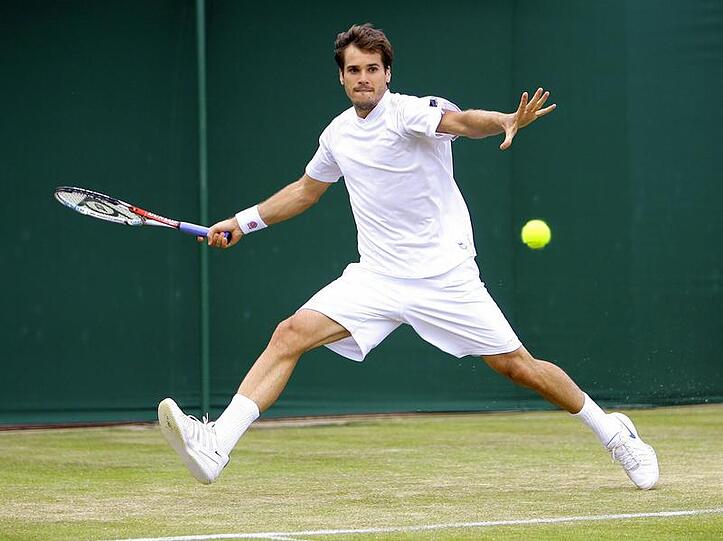 Thomas Haas ist gegen Tommy Robredo auf der Höhe.