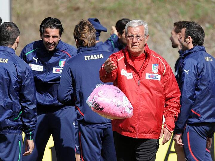 Coach Marcello Lippi beim Training der italienischen Nationalmannschaft.