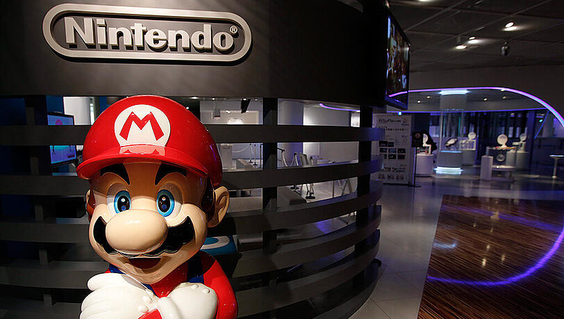 Seit 30 Jahren ist Nintendos Vorzeige-Klempner Super Mario auf der internationalen Videospielbühne zu sein. Jetzt kommt ein neues Spiel um ihn heraus. Seit 30 Jahren ist Nintendos Vorzeige-Klempner Super Mario auf der internationalen Videospielbühne zu sein. Jetzt kommt ein neues Spiel um ihn heraus.