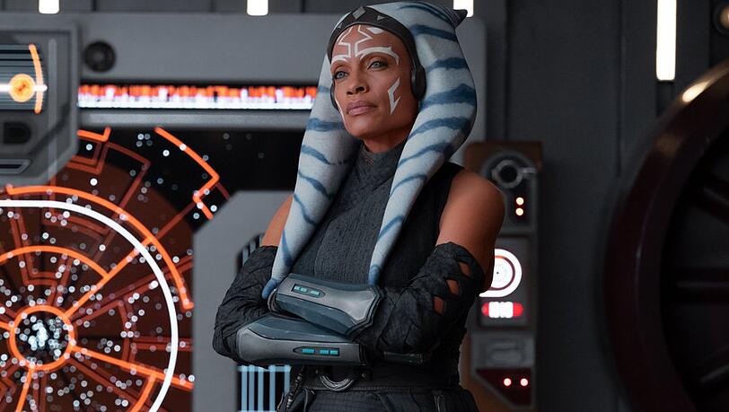 Rosario Dawson als Ahsoka Tano in der neuen Disney+-Serie "Star Wars: Ahsoka".