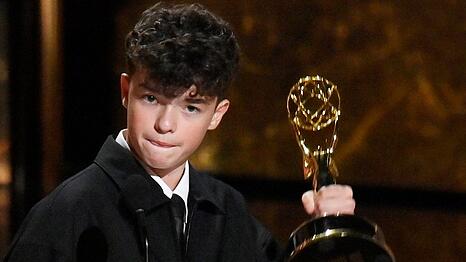 Großer Moment: Owen Cooper nahm in Los Angeles einen Emmy Award für seine Rolle in "Adolescence" entgegen.