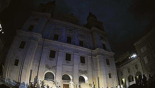 Große Oper in Salzburg Große Oper in Salzburg