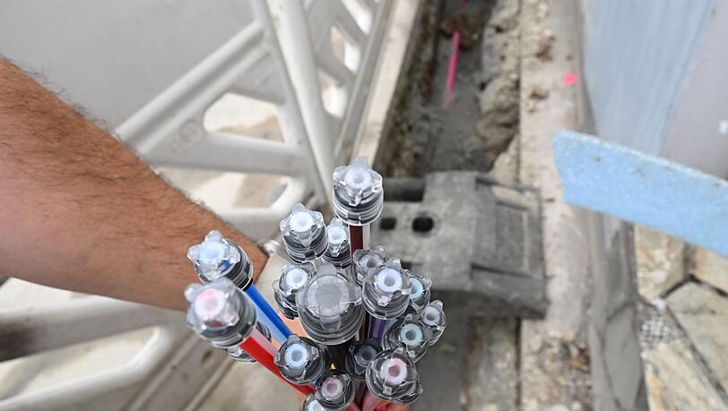 Ein Branchenb&uuml;ndnis fordert die freiwillige &Ouml;ffnung der Glasfasernetze in Deutschland.