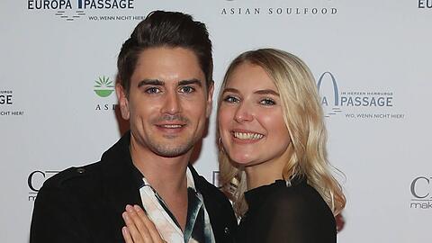 Dominik Bruntner und Jolina Fust sind seit 2019 liiert.