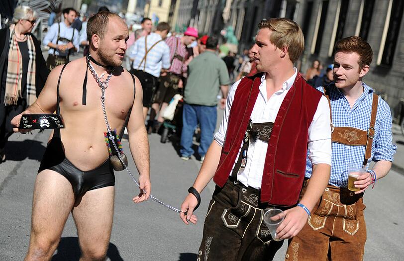 "Auf der Wiesn trägt man Lederhose." Nun ja, nicht ganz getroffen...