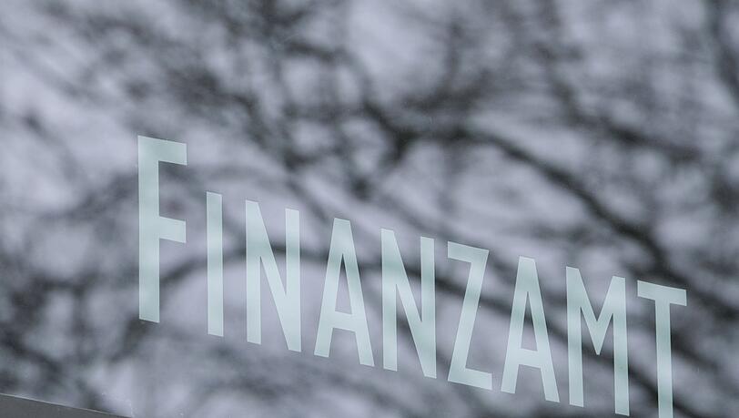 Auch bei falschen Anschuldigungen dürfen die Finanzämter anonyme Anzeigen in der Regel geheim halten. (Symbolbild)