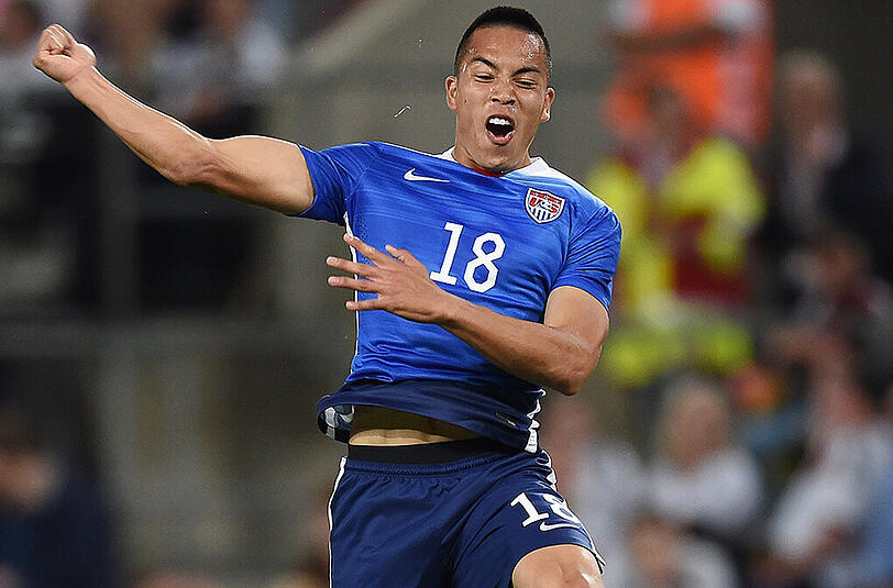 Bobby Wood feiert sein Siegtor beim 2:1 des US-teams gegen Deutschland.