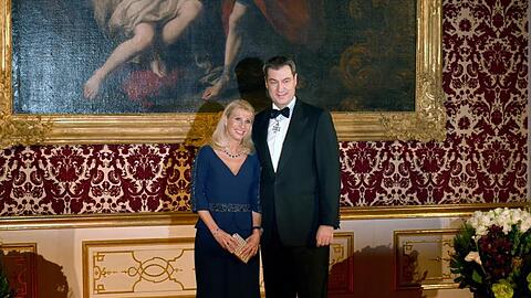 Bayerns Ministerpräsident Markus Söder (CSU) und seine Frau Karin Baumüller-Söder.