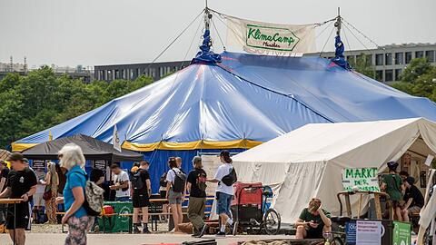 So sah das Klimacamp 2023 auf der Theresienwiese aus. In diesem Jahr campen die Aktivistinnen und Aktivisten hinter der Glyptothek.