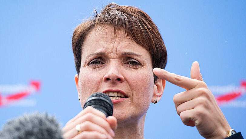 AfD-Politikerin Frauke Petry darf am Freitag im Augsburger Rathaus reden. Das Gericht kippte das Hausverbot am Mittwoch. AfD-Politikerin Frauke Petry darf am Freitag im Augsburger Rathaus reden. Das Gericht kippte das Hausverbot am Mittwoch.