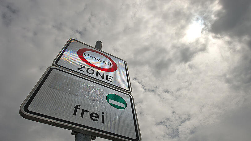 Umweltzone: Die Stadt steht von verschiedenen Seiten unter Druck, mehr für saubere Luft zu tun.