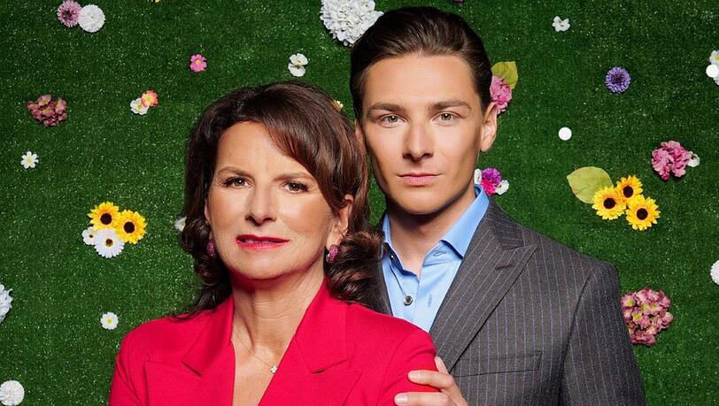Claudia Obert und Max Suhr sollen "Das Sommerhaus der Stars" als erstes Paar verlassen haben. Claudia Obert und Max Suhr sollen "Das Sommerhaus der Stars" als erstes Paar verlassen haben.