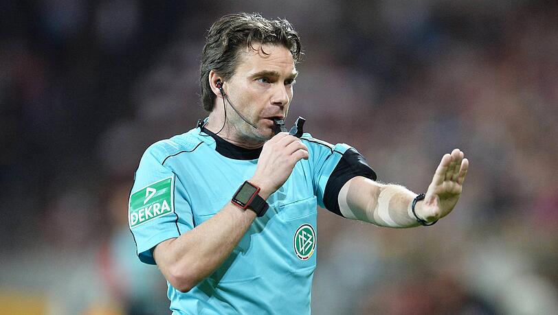 Bei 1. FC Saarbrücken gegen TSV 1860 im Einsatz: Bundesliga-Schiedsrichter Guido Winkmann. Bei 1. FC Saarbrücken gegen TSV 1860 im Einsatz: Bundesliga-Schiedsrichter Guido Winkmann.