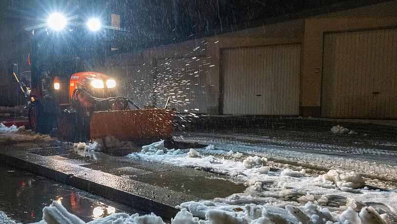 In Franken schneit es seit Sonntag heftig.