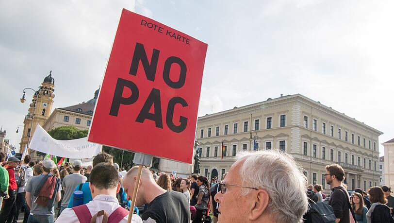 Das Bundesverfassungsgericht verhandelt am Dienstag und Mittwoch &uuml;ber zentrale Aspekte des bayerischen Polizeiaufgabengesetzes (PAG). (Archivbild)