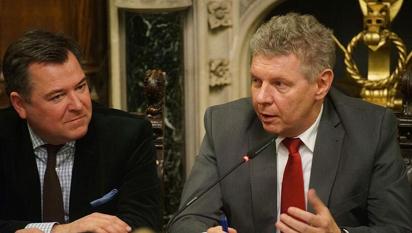 Josef Schmid (l.) und Dieter Reiter kämpfen um den OB-Sessel in München. Josef Schmid (l.) und Dieter Reiter kämpfen um den OB-Sessel in München.