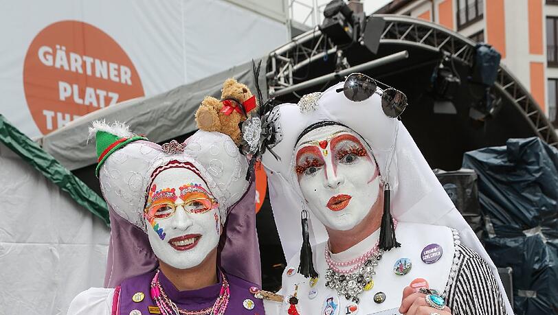 Dem durchwachsenen Wetter zum Trotz: Beim Gärtnerplatzfest hatten alle ihren Spaß. Dem durchwachsenen Wetter zum Trotz: Beim Gärtnerplatzfest hatten alle ihren Spaß.
