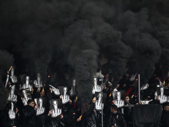 Nürnberger Fans protestieren gegen Montagsspiele. Foto: Daniel Karmann