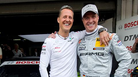 Die Brüder Michael und Ralf Schumacher im April 2012 auf dem Hockenheimring in Hockenheim