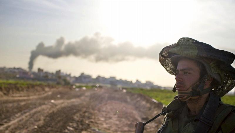 Ein israelischer Soldat im Gazastreifen. Ein israelischer Soldat im Gazastreifen.
