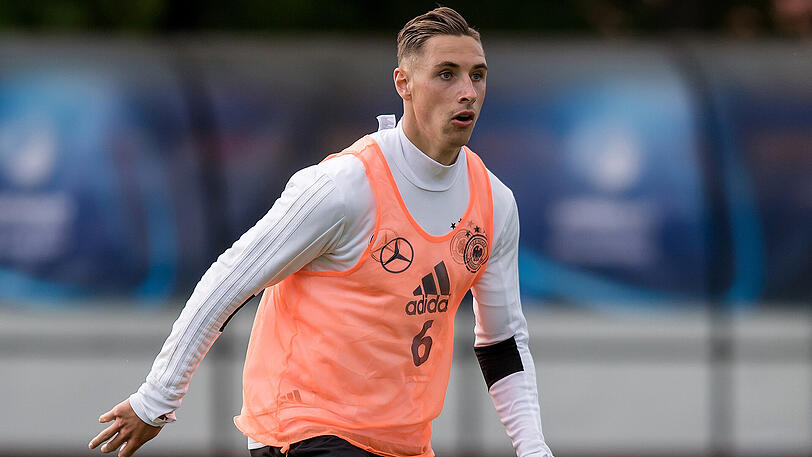 MITTELFELD/ANGRIFF: Dominik Kohr, FC Augsburg, 2/0